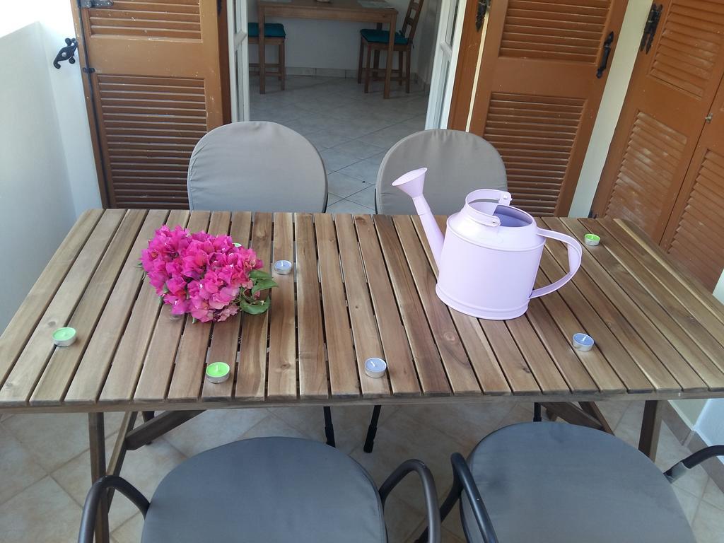 Naxos Olive &