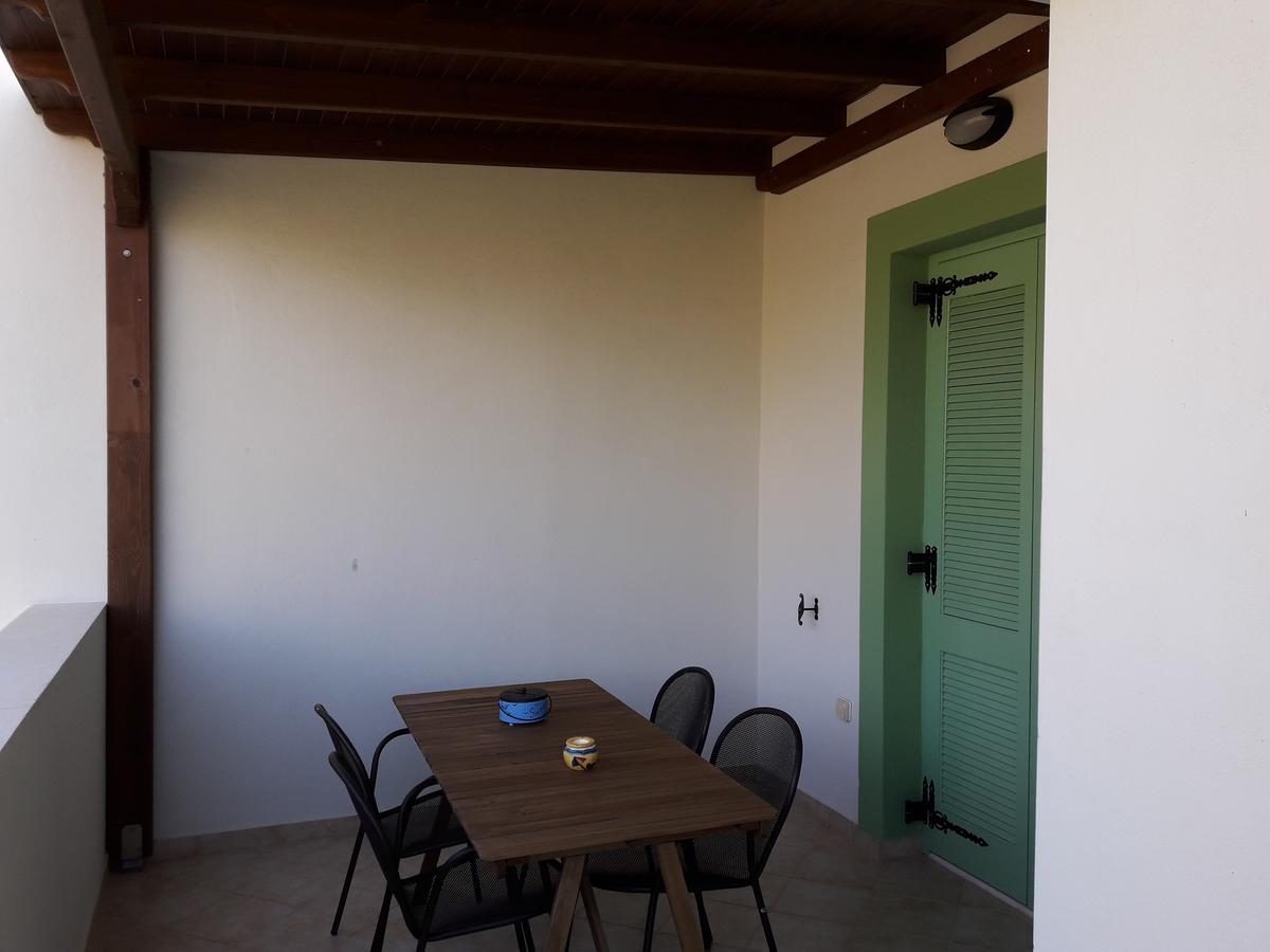 Naxos Olive &